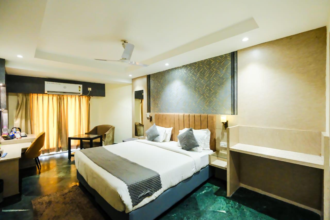 Premium Sea Facing view 3